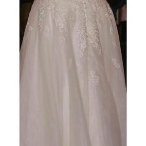 Wedding gown
